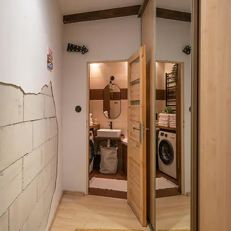 Cozy Loft Old Town Properunit Apartment *